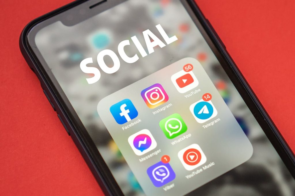 Facebook lança conteúdo para explicar o funcionamento dos leilões de anúncios
