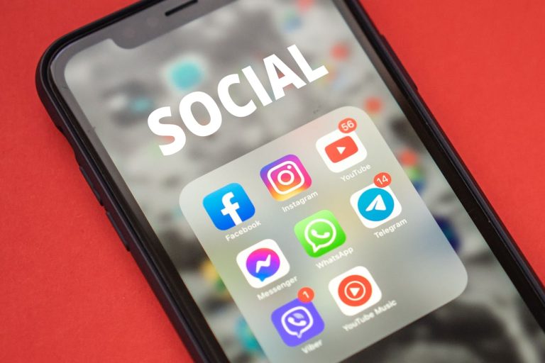 Saiba mais sobre a regra de texto em anúncios do Facebook