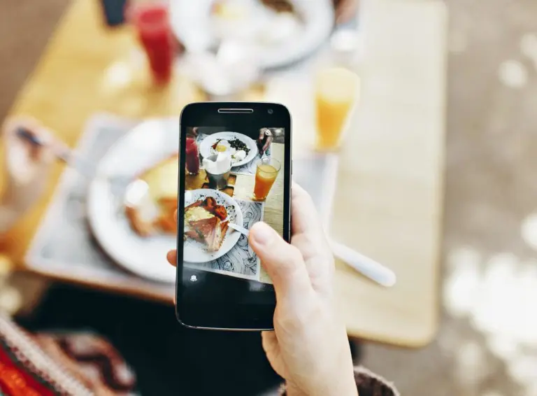 Como colocar várias fotos no Stories do Instagram