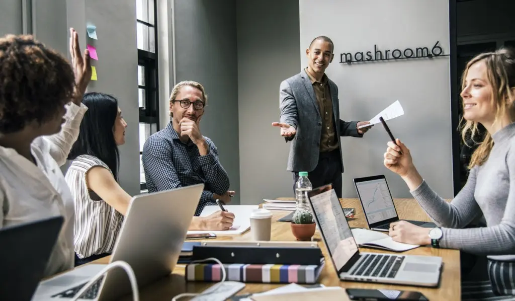 Endomarketing: 10 boas ações para uma cultura organizacional 8 endomarketing