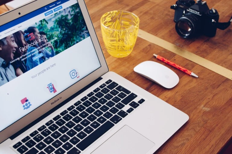 como anunciar no facebook