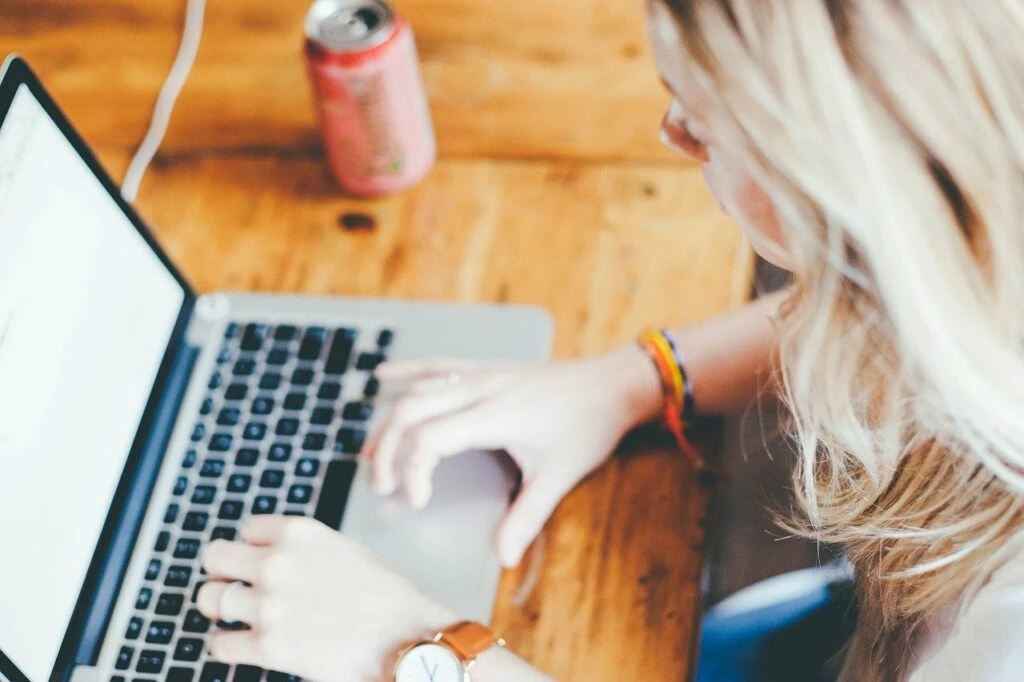 vantagens de trabalhar com marketing digital
