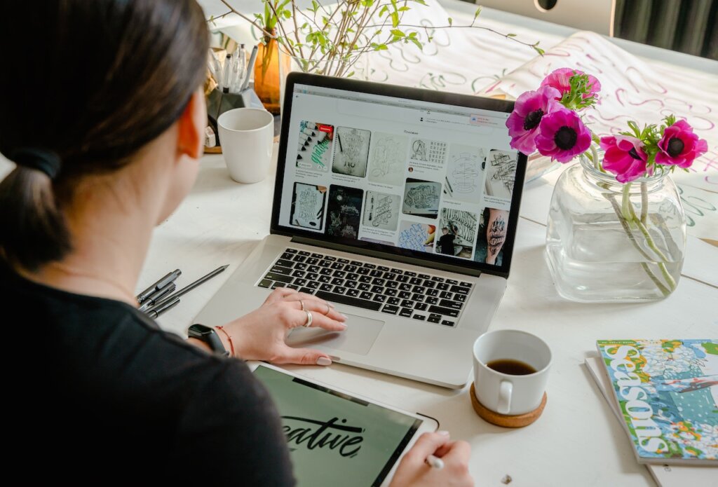 O que é follow up e como fazer? 24 Follow up