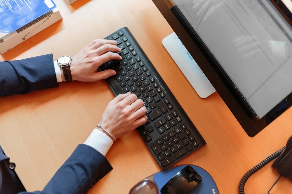 Computador All in One: o que é e quais os melhores? 27 computador all in one