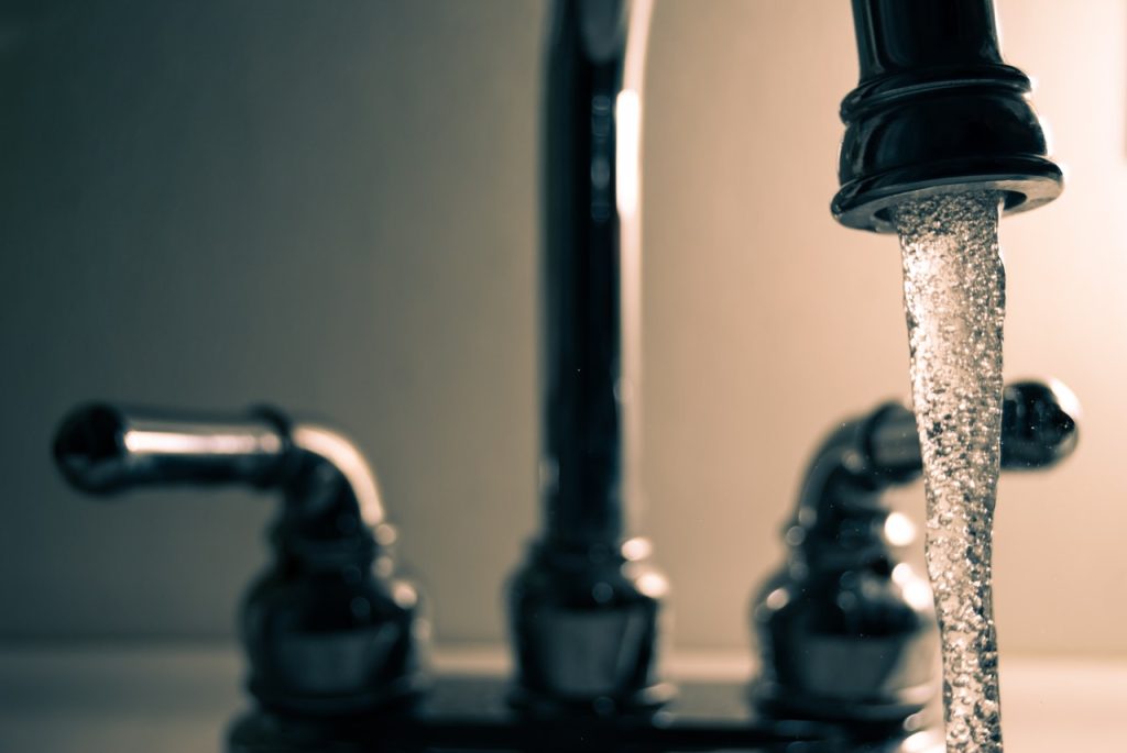 As 24 melhores dicas para economizar água 12 dicas para economizar água - foto principal